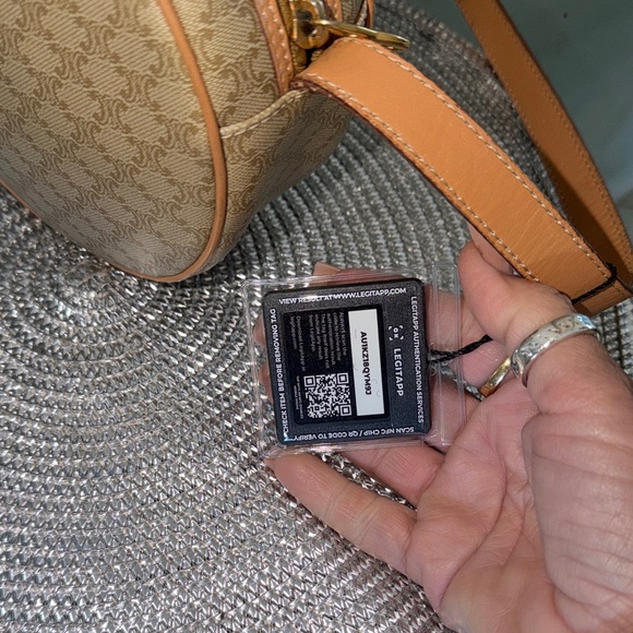 💯Celine Tan and Brown Crossbody Bag vintage with COA - Picture 9 of 13
